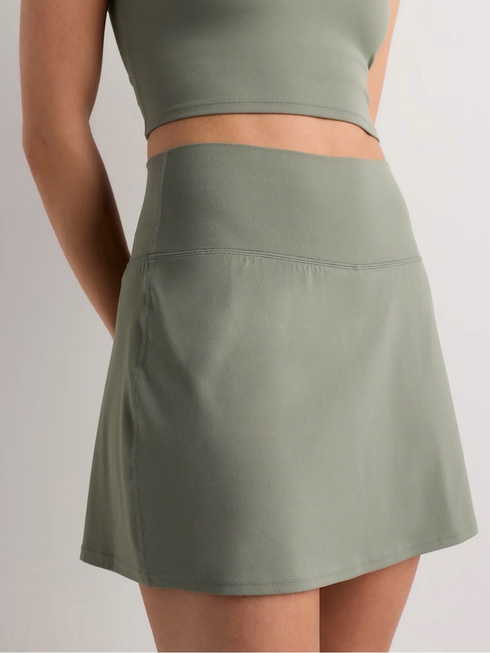 Quince Ultra Form Tennis Skort in Smoked Thyme Green Size X-Large r428